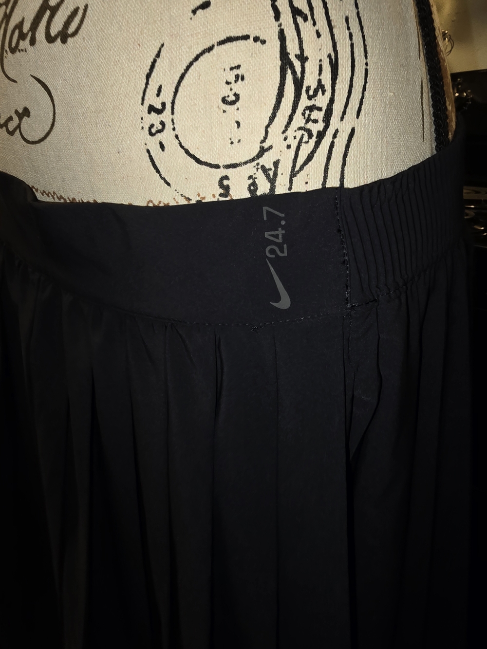 Nike 24.7 Dri-FIT Pleated Skirt Women's Large Black (Rare Read Discription) - Picture 6 of 6